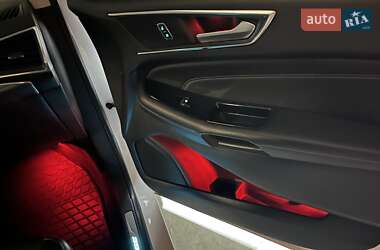 Внедорожник / Кроссовер Ford Edge 2017 в 