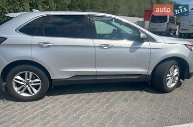 Внедорожник / Кроссовер Ford Edge 2015 в 