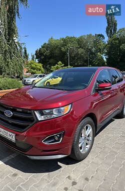 Внедорожник / Кроссовер Ford Edge 2015 в 