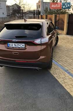 Внедорожник / Кроссовер Ford Edge 2016 в 