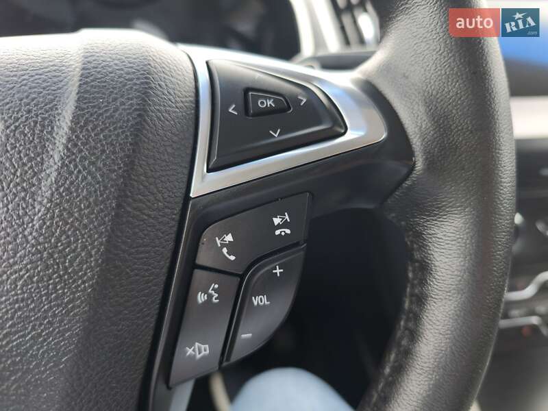 Внедорожник / Кроссовер Ford Edge 2016 в Стрые