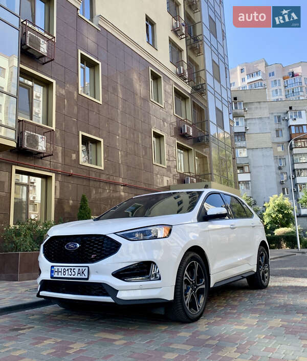 Внедорожник / Кроссовер Ford Edge 2021 в 