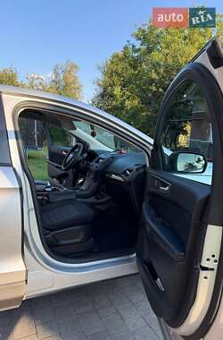 Внедорожник / Кроссовер Ford Edge 2018 в 