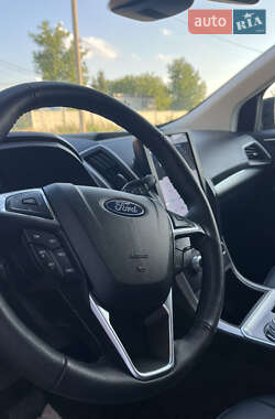Внедорожник / Кроссовер Ford Edge 2022 в 