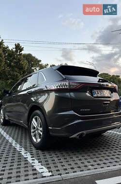Внедорожник / Кроссовер Ford Edge 2016 в 