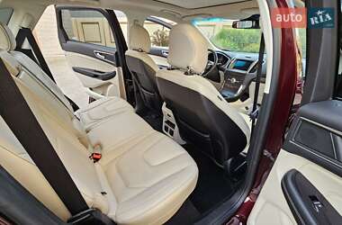 Внедорожник / Кроссовер Ford Edge 2019 в 