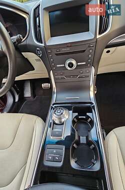 Внедорожник / Кроссовер Ford Edge 2019 в 