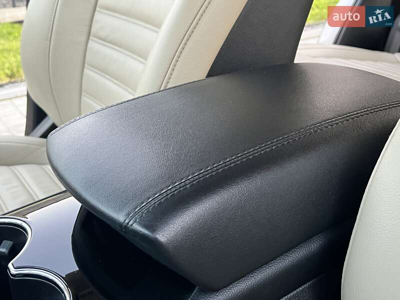 Внедорожник / Кроссовер Ford Edge 2016 в Ровно