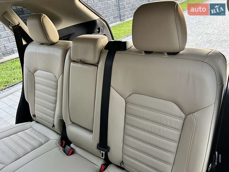 Внедорожник / Кроссовер Ford Edge 2016 в Ровно