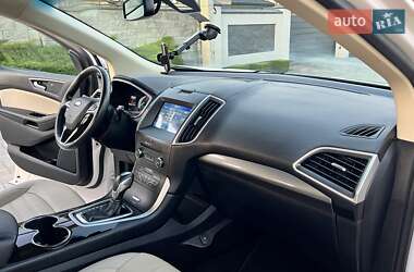 Внедорожник / Кроссовер Ford Edge 2016 в 