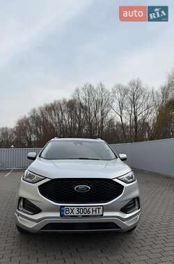 Внедорожник / Кроссовер Ford Edge 2018 в 