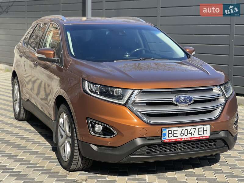 Внедорожник / Кроссовер Ford Edge 2016 в 