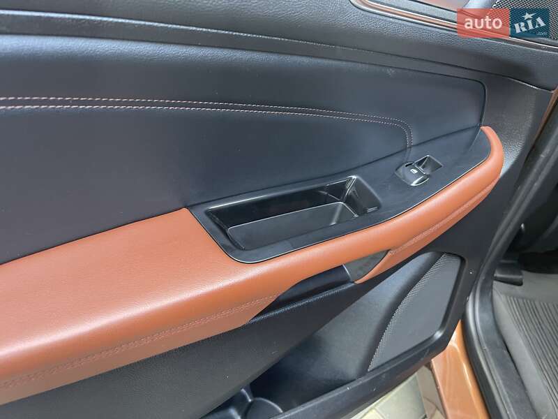 Внедорожник / Кроссовер Ford Edge 2016 в Николаеве