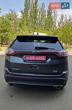 Внедорожник / Кроссовер Ford Edge 2017 в 