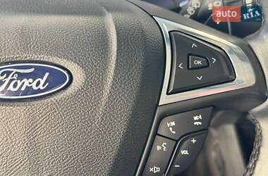 Внедорожник / Кроссовер Ford Edge 2018 в 