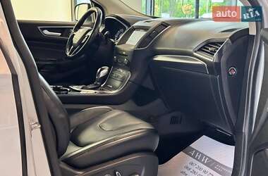 Внедорожник / Кроссовер Ford Edge 2018 в 