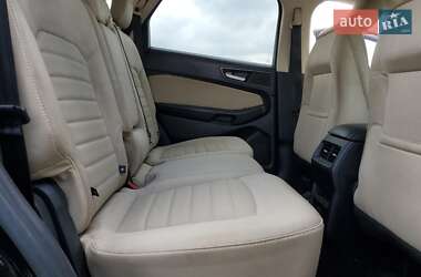 Внедорожник / Кроссовер Ford Edge 2016 в 