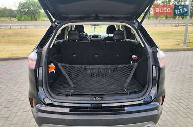 Внедорожник / Кроссовер Ford Edge 2019 в 