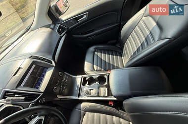 Внедорожник / Кроссовер Ford Edge 2019 в 