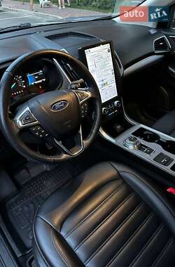 Внедорожник / Кроссовер Ford Edge 2021 в 