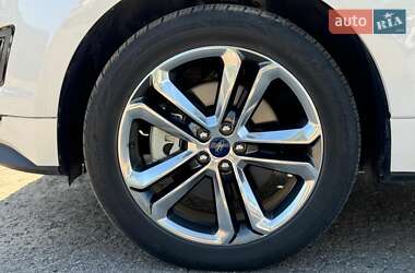 Внедорожник / Кроссовер Ford Edge 2018 в 