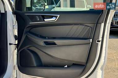 Внедорожник / Кроссовер Ford Edge 2018 в 