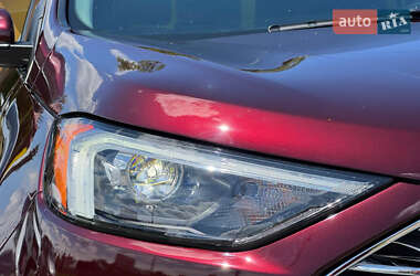 Внедорожник / Кроссовер Ford Edge 2022 в 