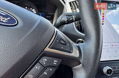 Внедорожник / Кроссовер Ford Edge 2022 в 
