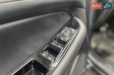 Внедорожник / Кроссовер Ford Edge 2019 в 