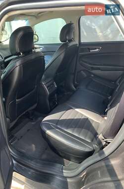 Внедорожник / Кроссовер Ford Edge 2019 в 
