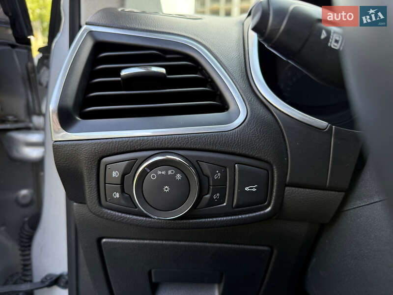 Внедорожник / Кроссовер Ford Edge 2017 в Тернополе