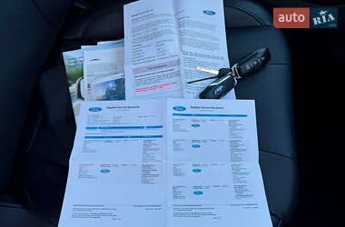 Внедорожник / Кроссовер Ford Edge 2017 в 