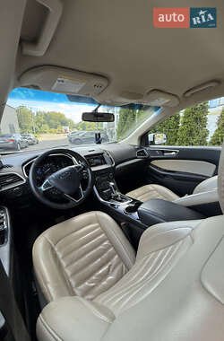 Внедорожник / Кроссовер Ford Edge 2015 в 