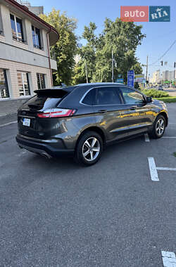 Внедорожник / Кроссовер Ford Edge 2019 в 