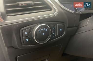 Внедорожник / Кроссовер Ford Edge 2016 в 