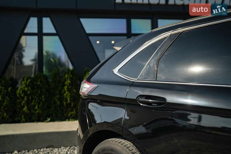 Внедорожник / Кроссовер Ford Edge 2018 в Черновцах