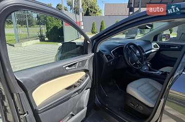 Внедорожник / Кроссовер Ford Edge 2015 в 