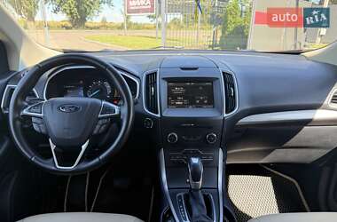 Внедорожник / Кроссовер Ford Edge 2015 в 