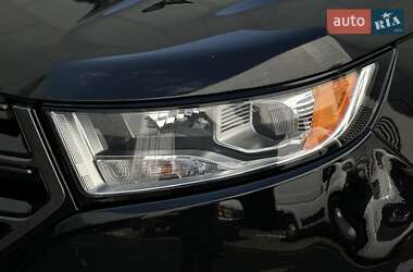 Внедорожник / Кроссовер Ford Edge 2017 в 