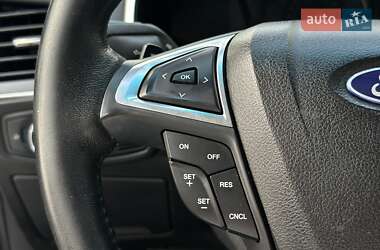 Внедорожник / Кроссовер Ford Edge 2017 в 
