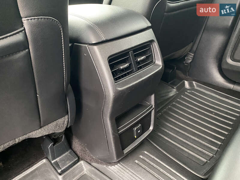 Внедорожник / Кроссовер Ford Edge 2016 в Дубно
