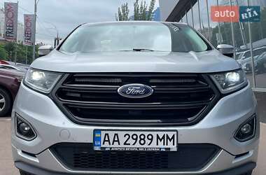 Внедорожник / Кроссовер Ford Edge 2016 в 