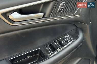 Внедорожник / Кроссовер Ford Edge 2015 в 