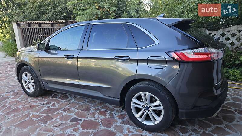 Внедорожник / Кроссовер Ford Edge 2019 в 