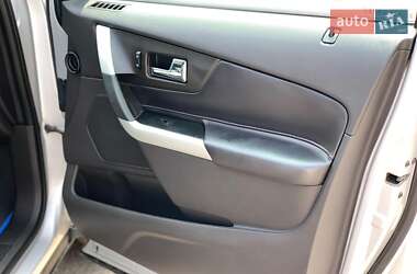Внедорожник / Кроссовер Ford Edge 2012 в 