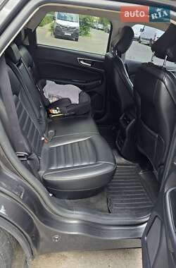 Внедорожник / Кроссовер Ford Edge 2020 в 