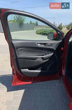 Внедорожник / Кроссовер Ford Edge 2021 в 