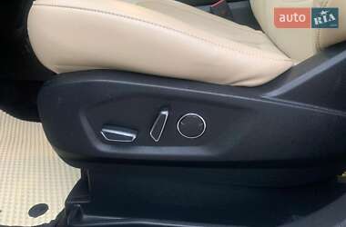 Внедорожник / Кроссовер Ford Edge 2015 в 
