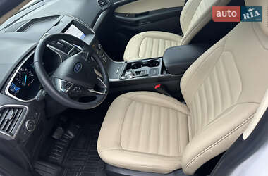 Внедорожник / Кроссовер Ford Edge 2020 в 