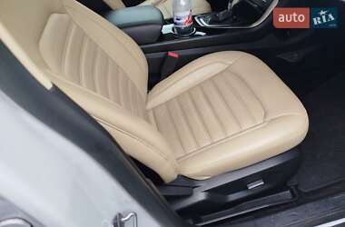 Внедорожник / Кроссовер Ford Edge 2016 в 